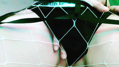 ರೆಡ್ಹೆಡ್ ತನ್ನ ಡಿಕ್ ಅನ್ನು ಹೇಗೆ ಜರ್ಕ್ ಮಾಡಬೇಕೆಂದು ವಿವರಿಸುತ್ತದೆ ಮತ್ತು ಅವಳ ಪುಸಿಯನ್ನು ತೋರಿಸುತ್ತದೆ - ಡರ್ಟಿ ವರ್ಡ್ಸ್